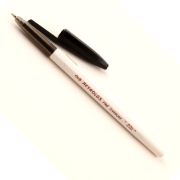 Bild von Französischer Kugelschreiber 0,8 mm Schwarz - Reynolds 045