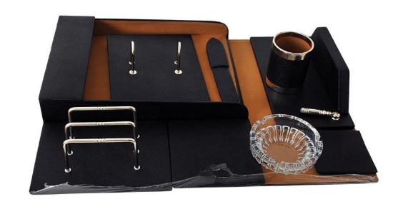 Image de ensemble de bureau avec plateau pyramidal grand 10 pièces haute qualité