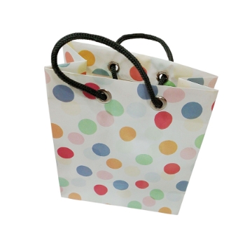 Show details for شنطة هدايا ألوان 11.5 * 10 سم Picture of شنطة هدايا ألوان 11.5 * 10 سم