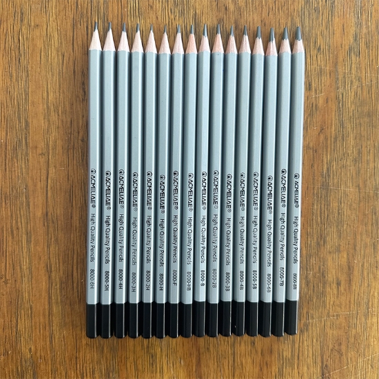 Picture of Acmeliae Hexagonal Pencil Set – 16 Pencils in Carton Box (Grades from 6H to 8B) – Model 43800