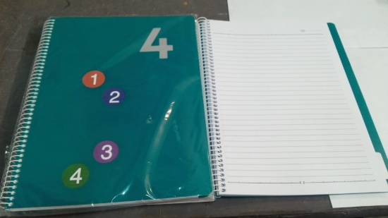 Image de Cahier à Spirale Plastique A4, 4 Intercalaires, 160 Feuilles BE