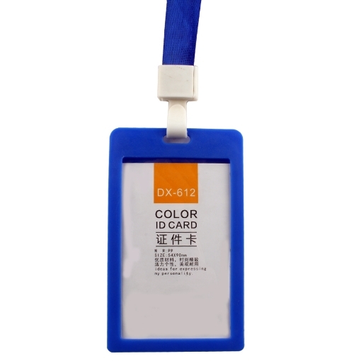 Imagen de Porta credencial vertical de plástico azul duradero, con funda + cordón – Simba Modelo 6612