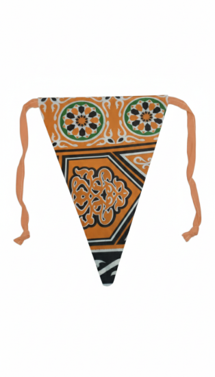 Bild von Ramadan-Dekogirlande aus Kunststoff – dreieckige Formen und orangefarbene runde Formen