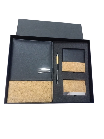 图片 B2B 软木“Flash”收纳套装 – 4件套（收纳本 + 笔 + 便签本 + 名片夹）
